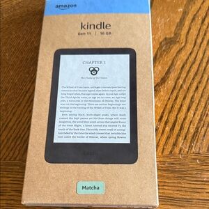Amazon Kindle Gen 11 - Black and Brown
